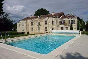 Aamiaismajoitus (B&B) Domaine De Bourgville
