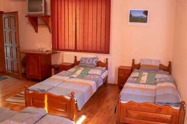 پانسیون Zöld Tündér