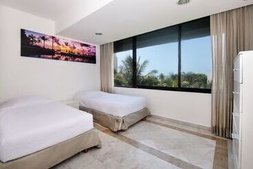 Aparthotel Condo 2 Bdr 5pax En Resort