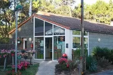 ホテル Camping Le Chenal