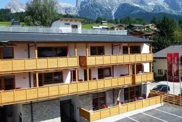 Apartahotel Alpenparks Maria Alm   Appartments