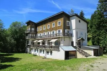 Auberge De Jeunesse Hi Chamrousse