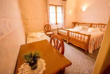 Bed and Breakfast Chambres Et Table D Hôtes   Domaine De Bardenat