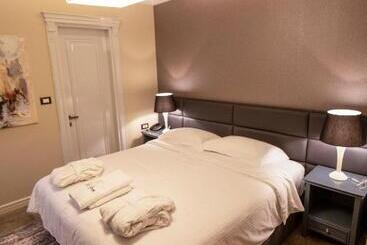 בית מלון כפרי Vila Ekrem