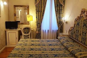 هتل Casa Pisani Canal