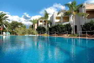 בית מלון כפרי Sairon Village