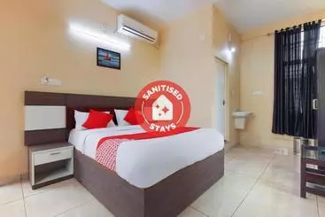 Hôtel Oyo 49965 Golden Residency