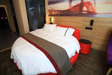 Thank Inn Chain Hotel Anhui Bengbu Huaiyuan County Huarun Suguo Store