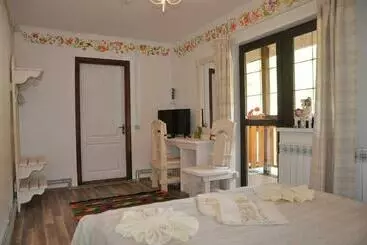هاستل Pogar Inn