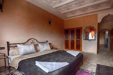 فندق Ksar Ljanoub