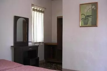 Hotel Maia's Beach Resort