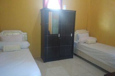 Aamiaismajoitus (B&B) Sinar Harapan