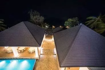 ホテル Kevans Casa