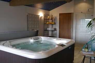 بنسيون Aux 3 Sapins