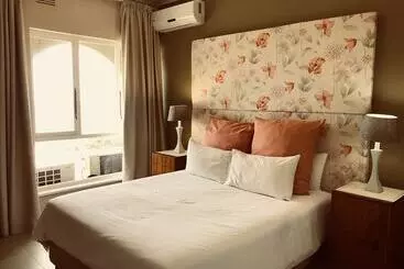 Majatalo Eden Rose Manor B&b