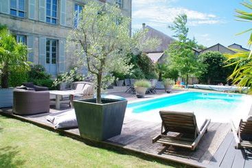 פנסיון La Villa De Creully