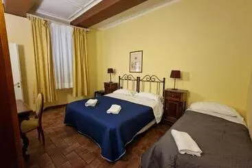 هتل B&b Relais Il Campanile