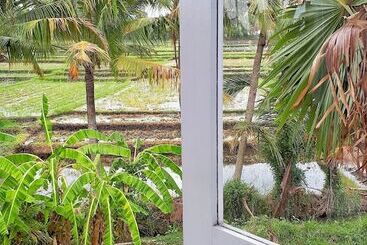 Vandrarhem Swell Hotel, Pool Bar & Restaurant