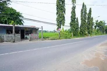 Hotel Oyo 2715  Madinah Syariah