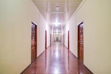 Hotel Oyo 65953  Shashva Park