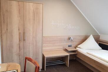 Hotel Restaurant Zur Neroburg