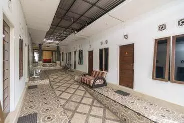 ペンション Reddoorz Syariah @ Mora Garden Bungo