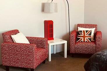 Gundaroo Manor Bed & Breakfast