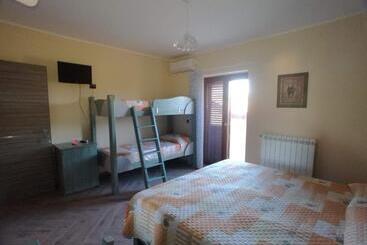 ベッドアンドブレックファースト Lacus Pensilis