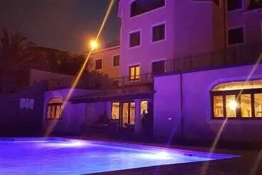 Hotel Le Tre Rose