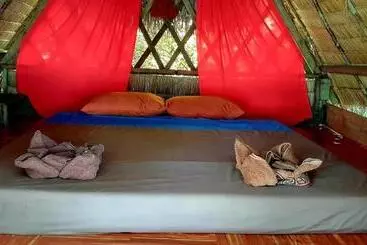 ペンション Crusoe Koh Takiev Island