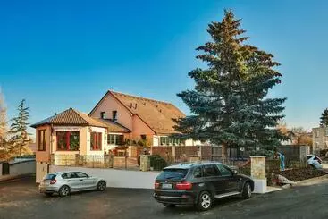 Majatalo Penzion Al Capone Mníšek