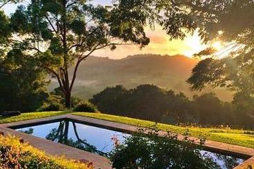 צימר Riverbend Suite Rooms