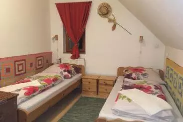 Pension Bakonyi Apartmanház Eplény