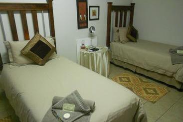 ペンション Die Groen Koei Gastehuis