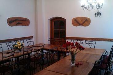 Panzió Penzion S Restaurací U Mlyna Com