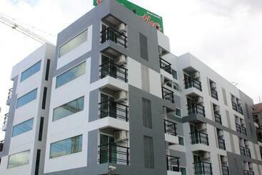 פנסיון Sukontha Mansion