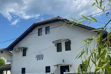 ペンション Vila Selina