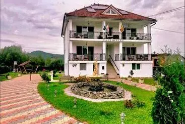 Pensiunea Casa Albă