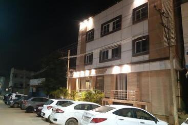 Hotel Srigandha Residency Vaccinated Staff