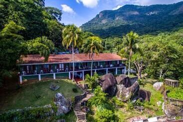 پانسیون Pousada Três Coqueiros