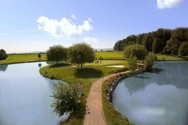 منتجع Og's Golf Lodge