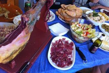 Schronisko Farmstead Lisova