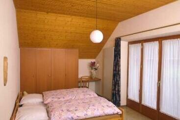 ユースホステル Ristorante Alpino