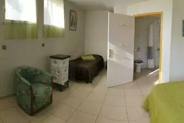 ベッドアンドブレックファースト Chambres D Hôtes Aux Portes Des Tumuli