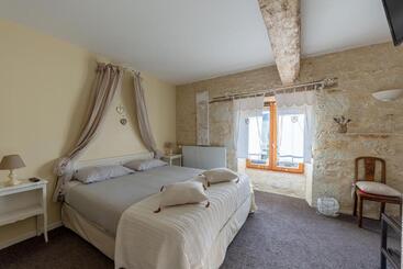 민박 La Maison De Charlotte Chambres D Hôtes Futuroscope