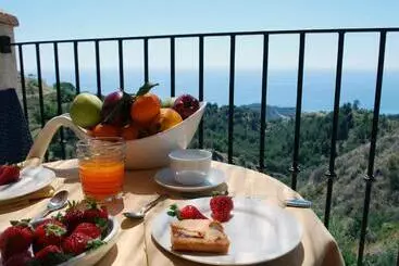 ホテル Agunì Agriturismo E Locanda