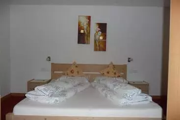 ホテル Gasthof Gemse