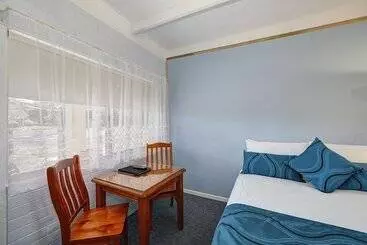 Motelli Moore Park Beach Inn