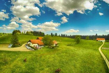 ベッドアンドブレックファースト Le Cerneux Au Maire