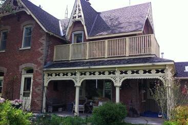 Foxingham Farm Bed & Breakfast